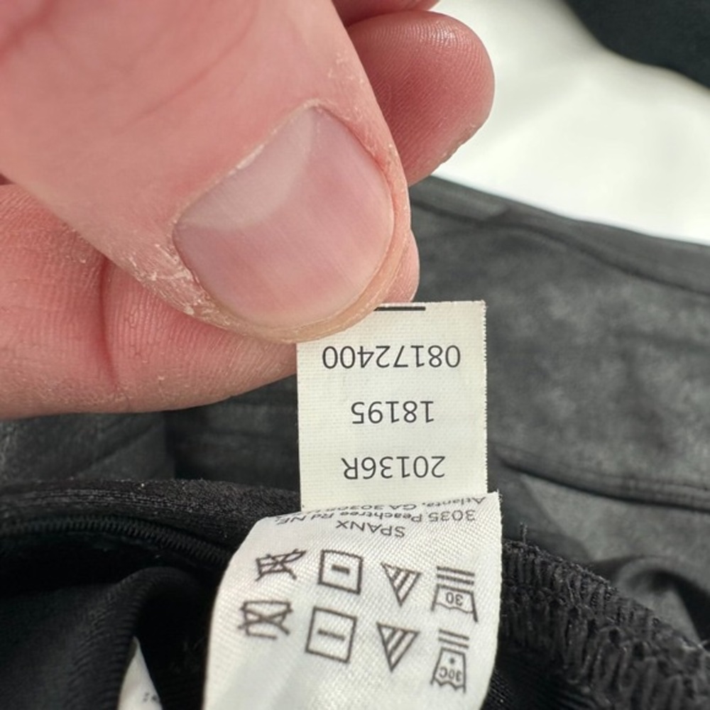 SPANX Black High-Waist Textured Leggings - Picture 4 of 4